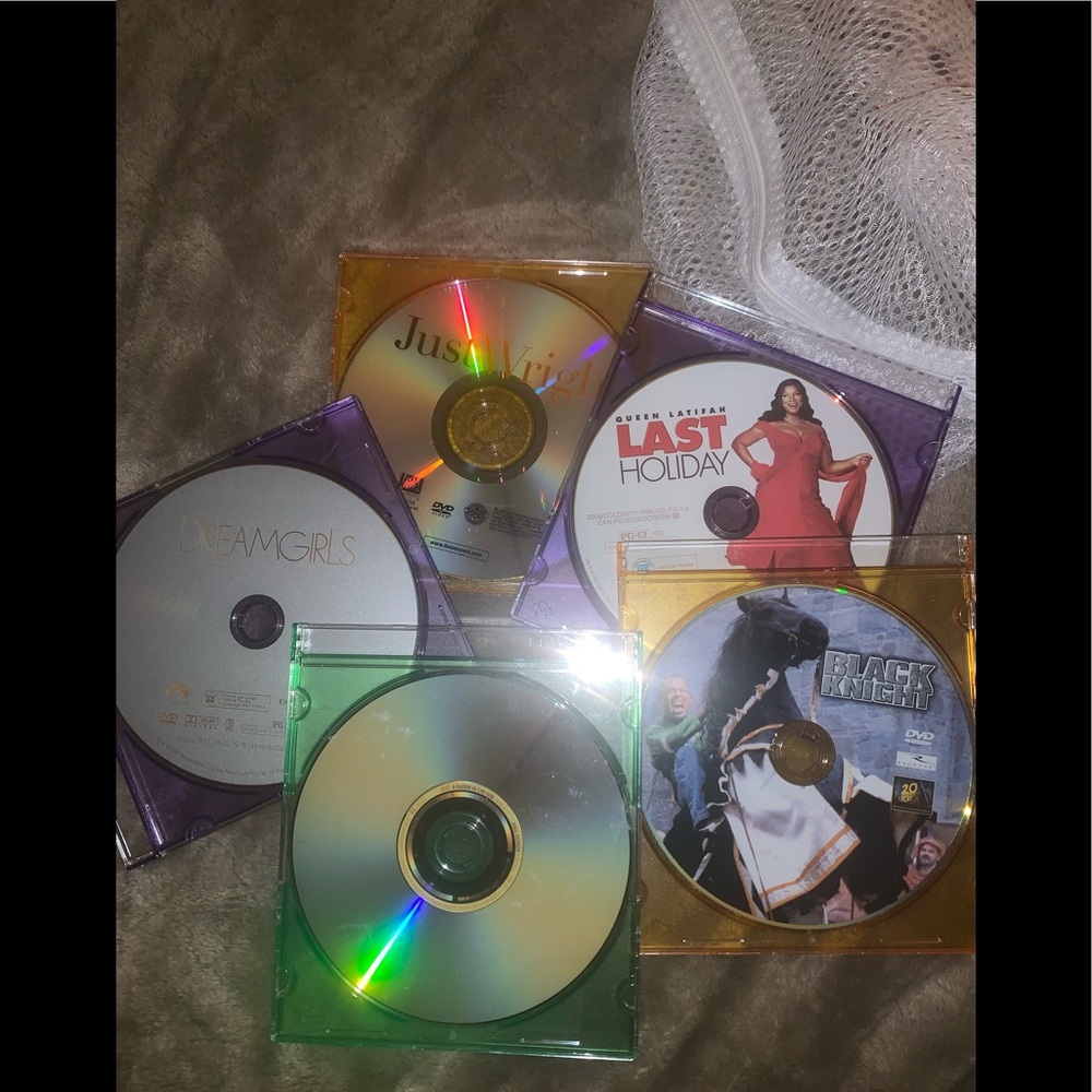 🎁👵🏼👩🏽 Queen Latifah, plus... DVDs!